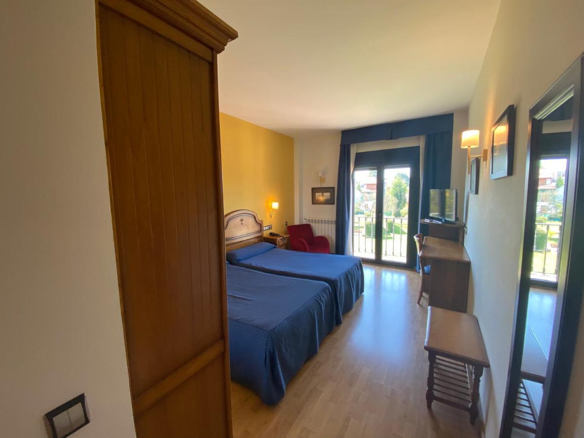 Hotel Cristina Нореньа Экстерьер фото