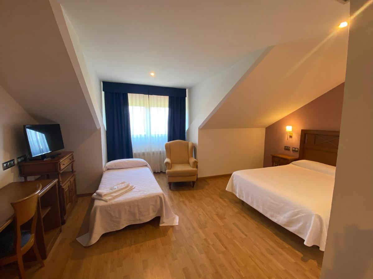 Hotel Cristina Нореньа Экстерьер фото