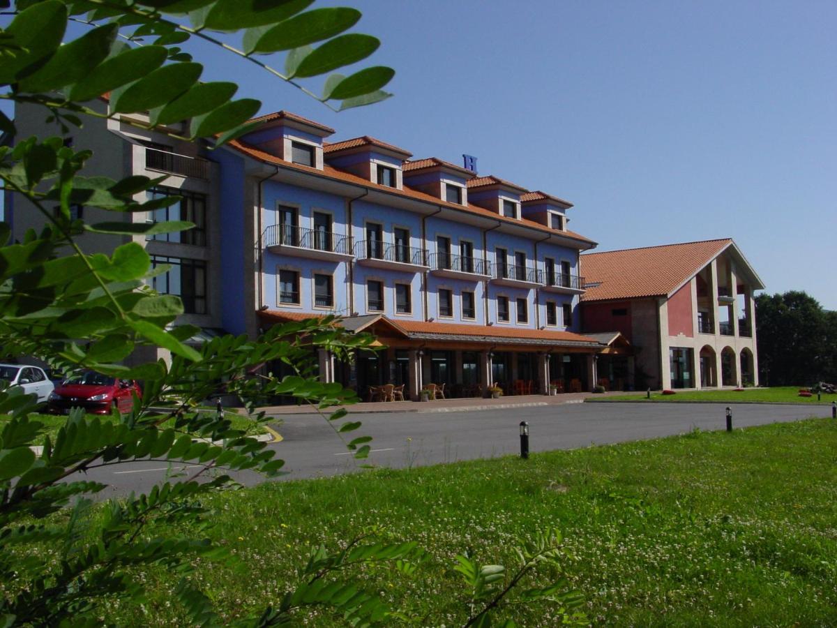 Hotel Cristina Нореньа Экстерьер фото