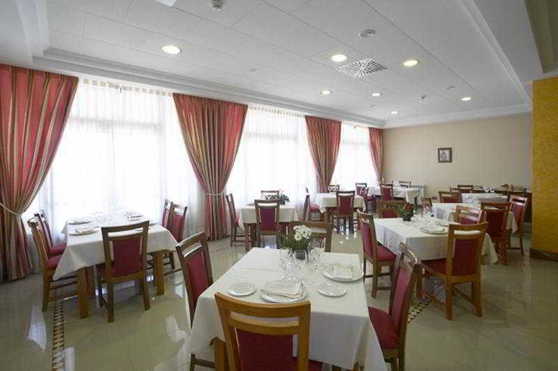 Hotel Cristina Нореньа Экстерьер фото